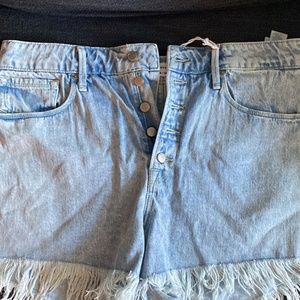 Light blue Good American Bombshell denim shorts - exposed buttons